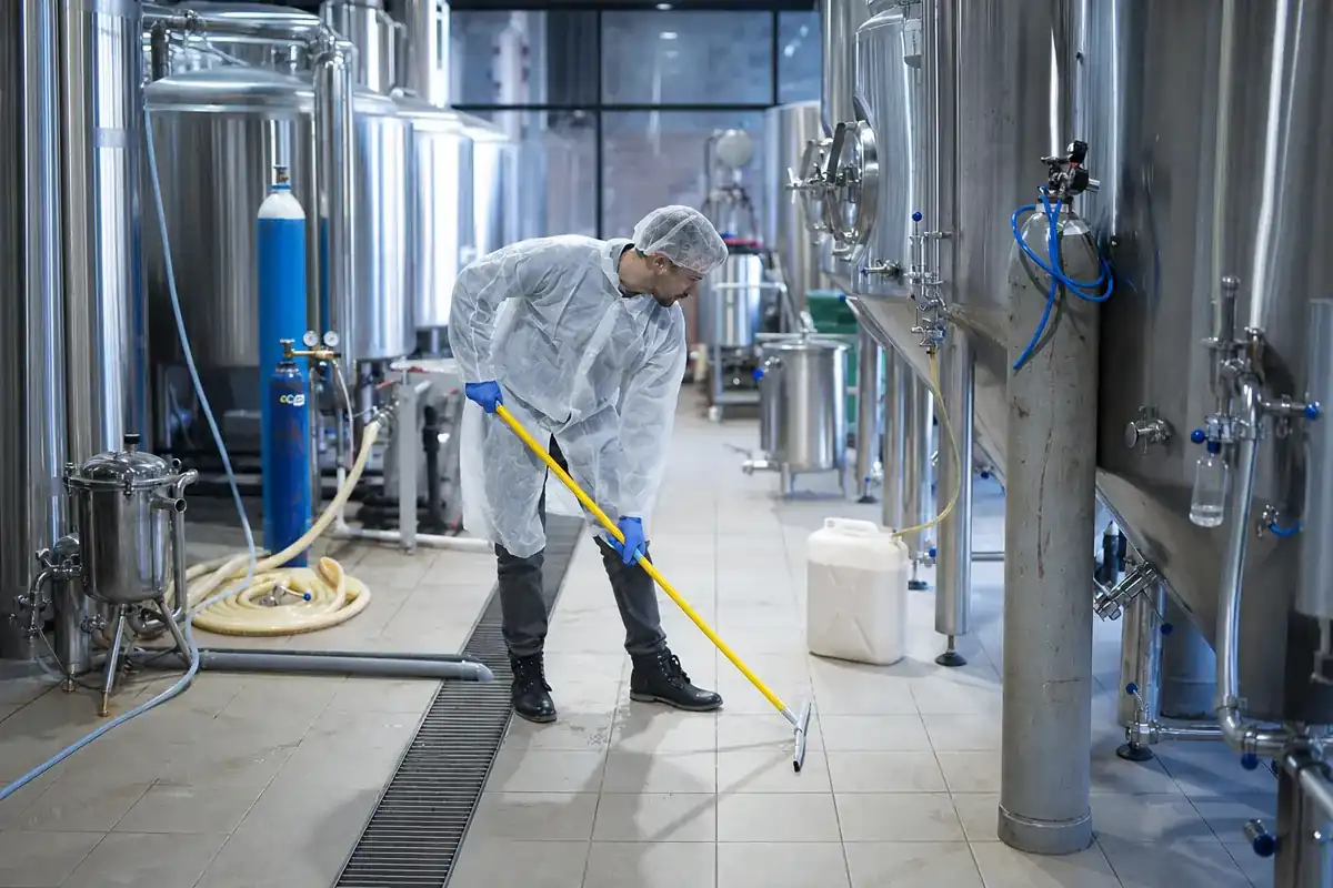 what is industrial cleaning